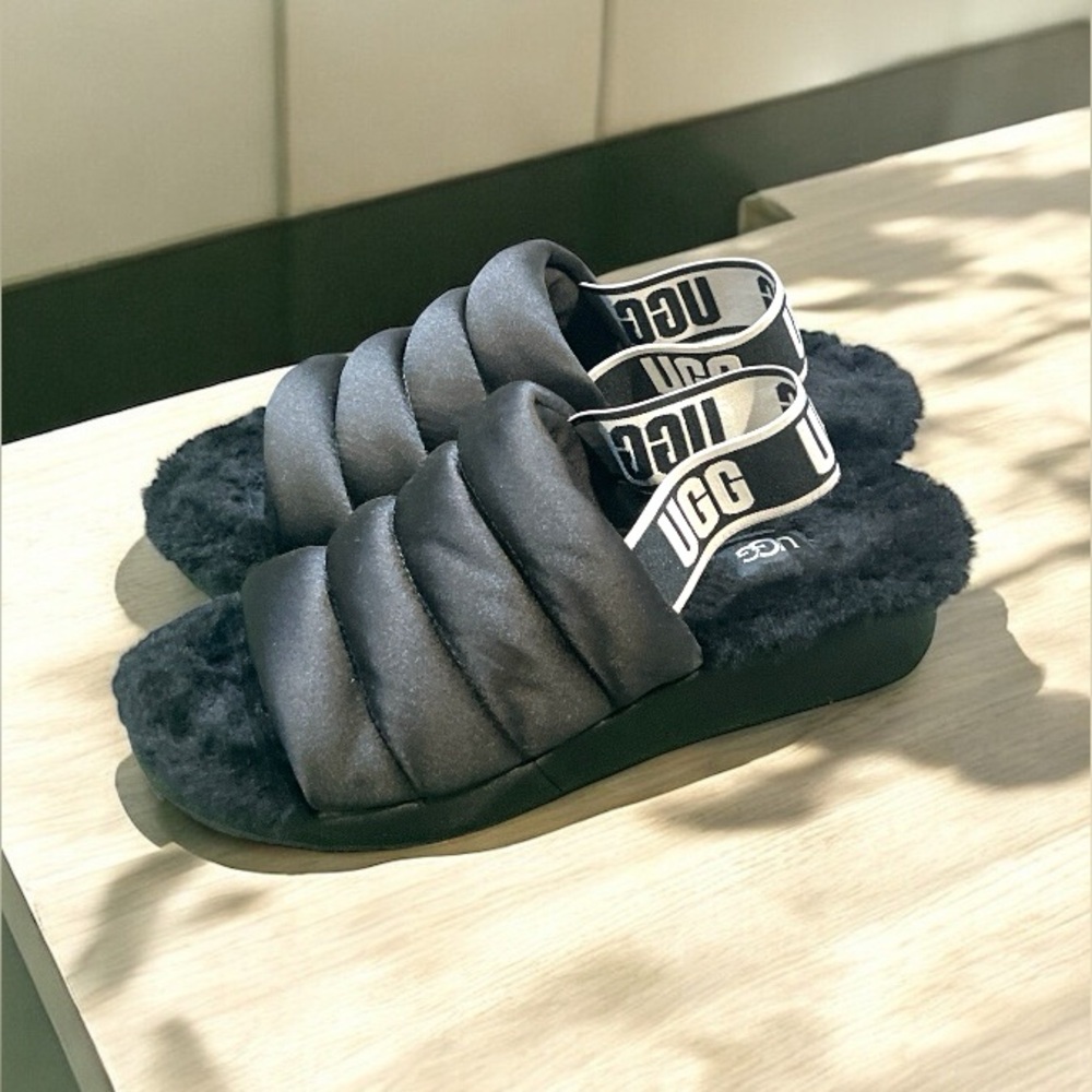 UGG NIB Black Women’s PUFF YEAH Slippers/Slide Sandals